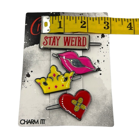 Charm It! x Disney Cruella 4 Piece Barrette Set - Picture 6 of 8